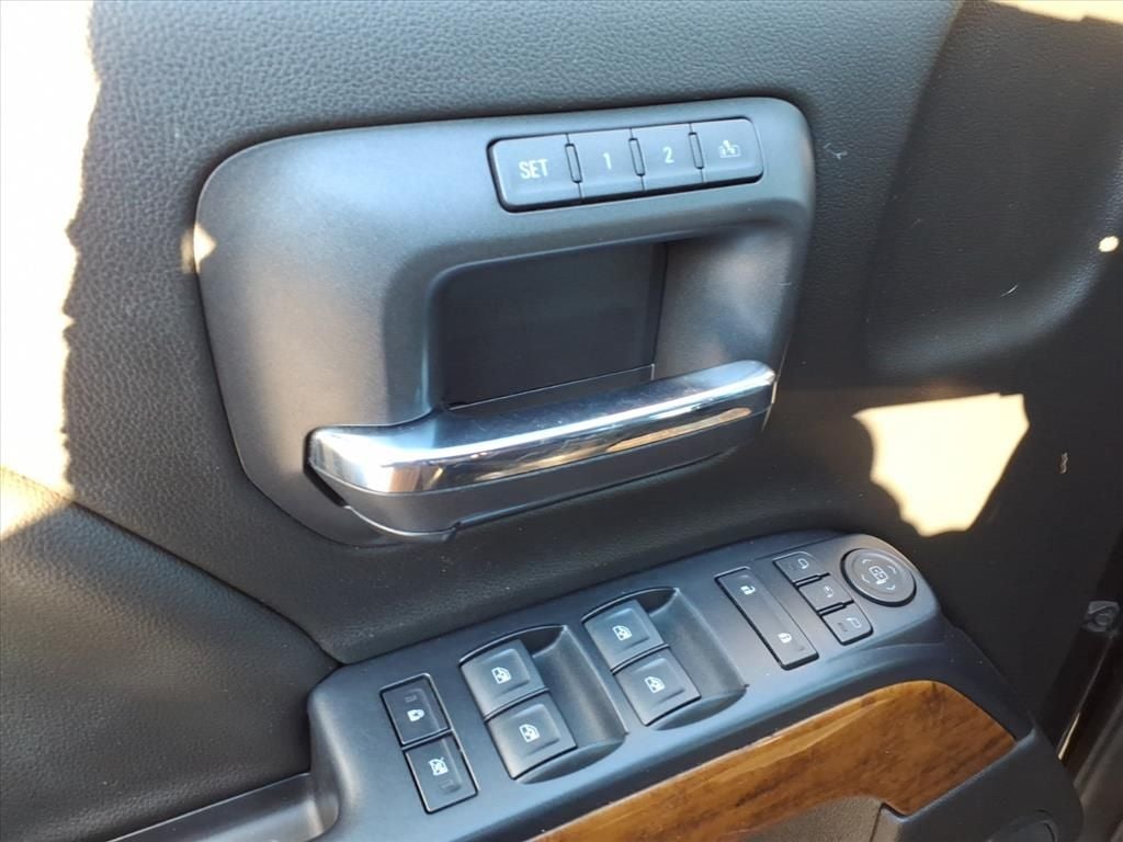 2017 Chevrolet Silverado High Country