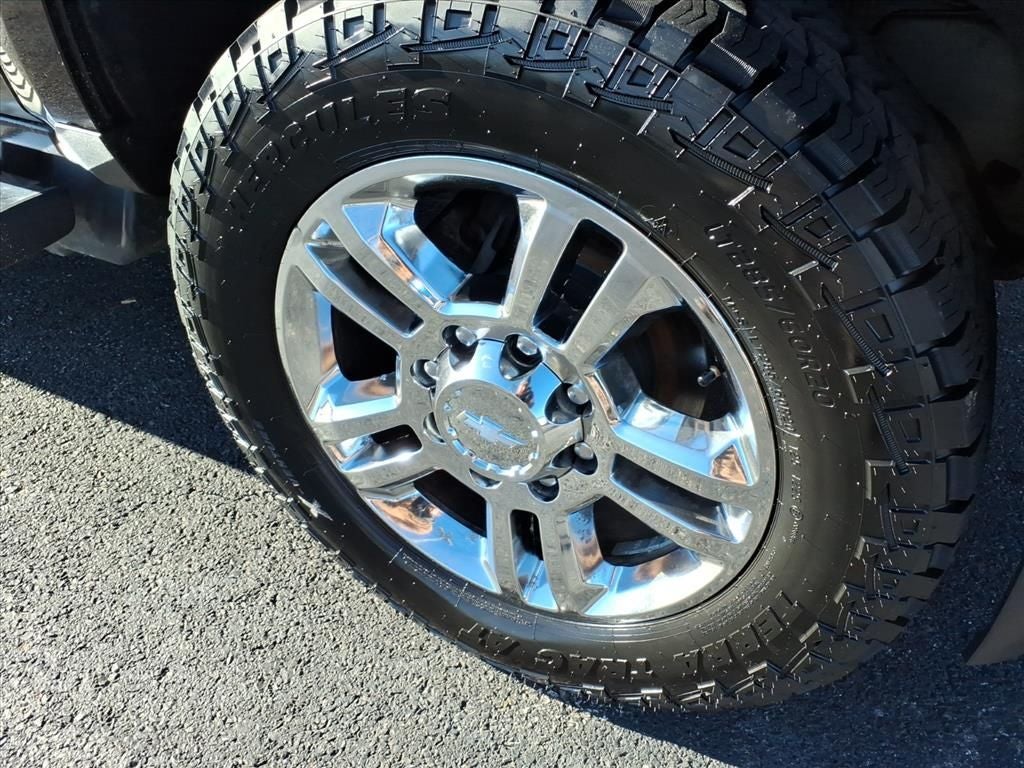 2017 Chevrolet Silverado High Country