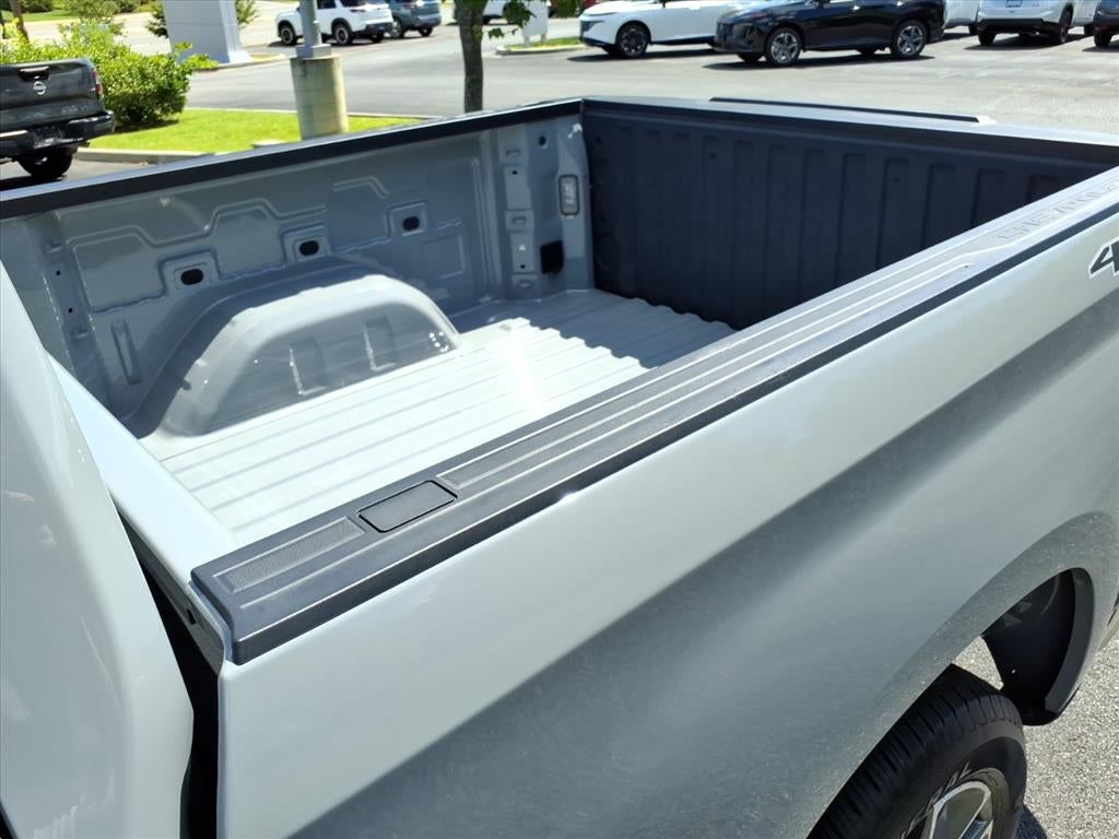 2024 Chevrolet Silverado LT