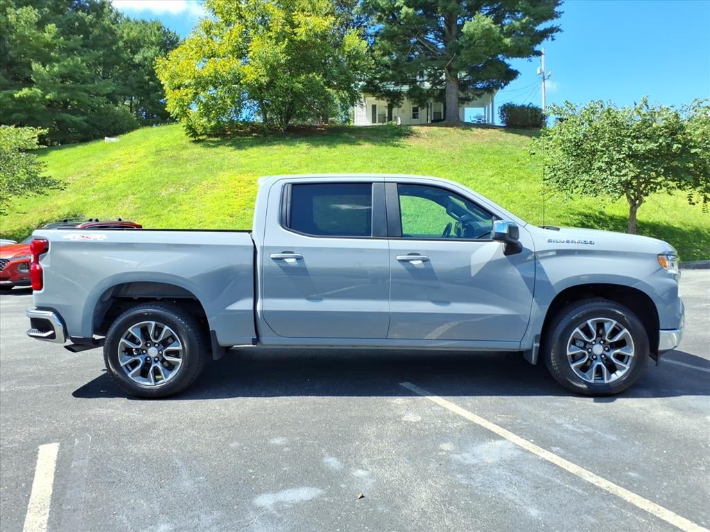 2024 Chevrolet Silverado LT
