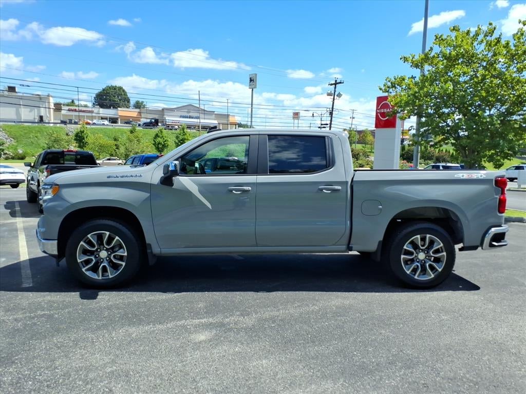 2024 Chevrolet Silverado LT