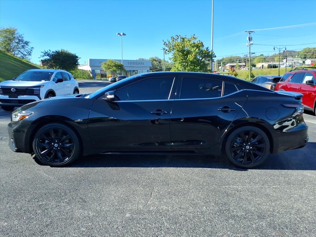 2022 Nissan Maxima SR