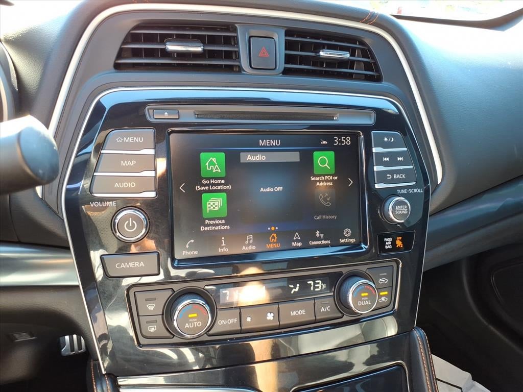 2022 Nissan Maxima SR