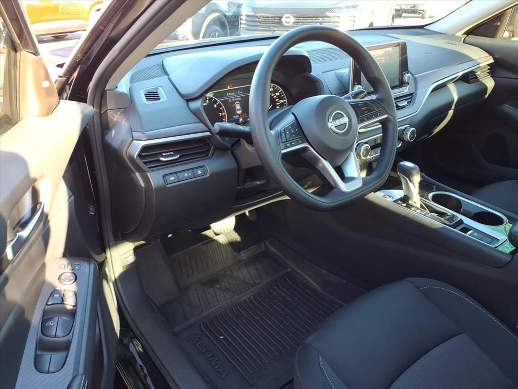 2024 Nissan Altima SV