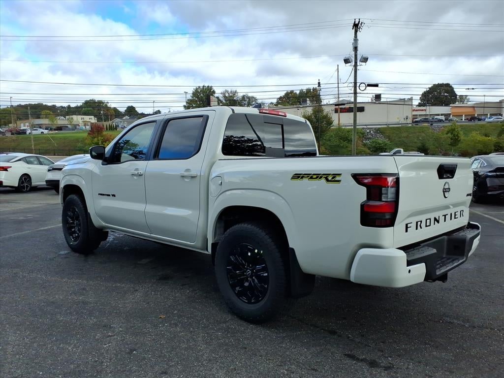 2027 Nissan Frontier Crew Cab SV