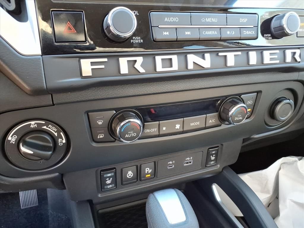 2026 Nissan Frontier Crew Cab SV