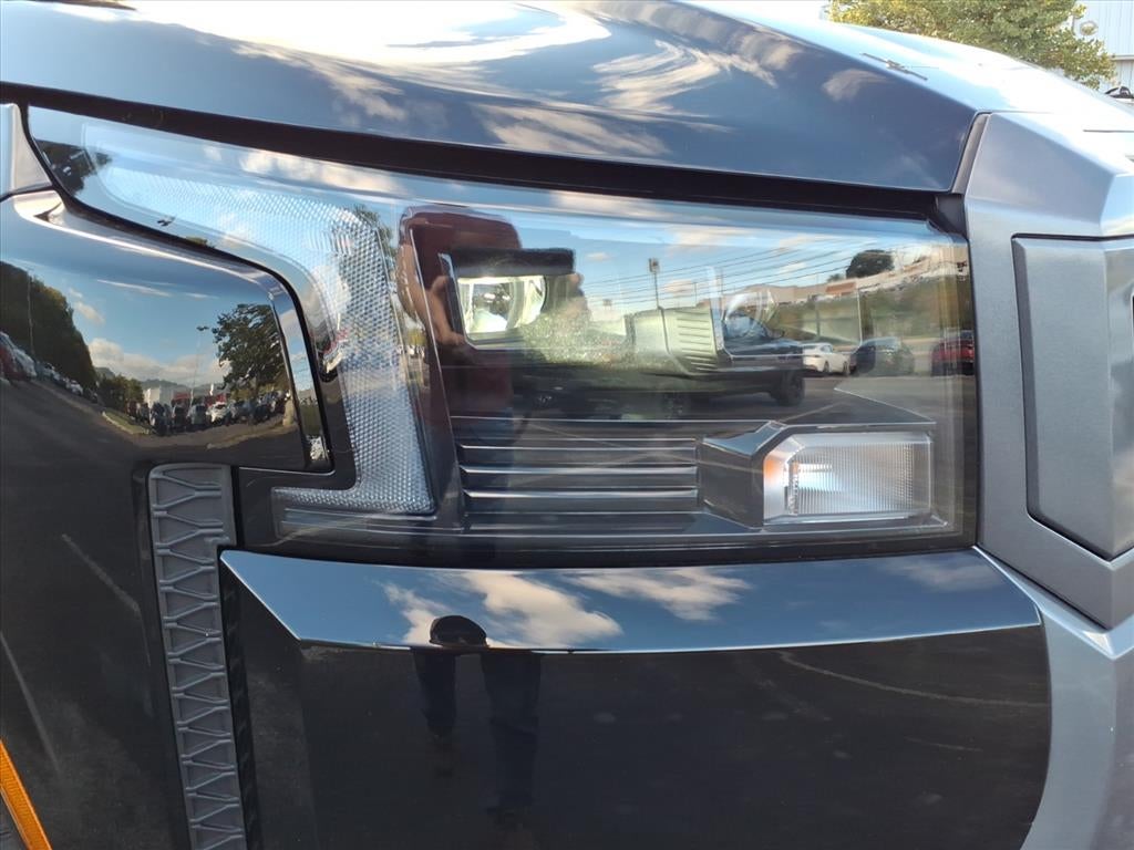 2027 Nissan Frontier Crew Cab SV Long Bed