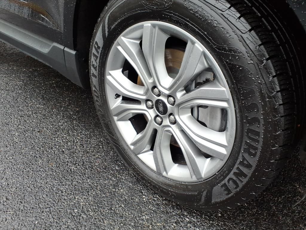 2023 Ford Edge Titanium