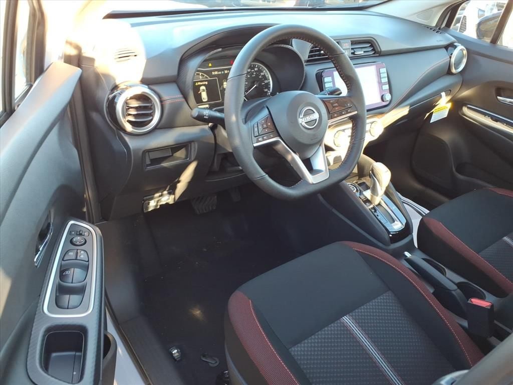 2025 Nissan Versa SR