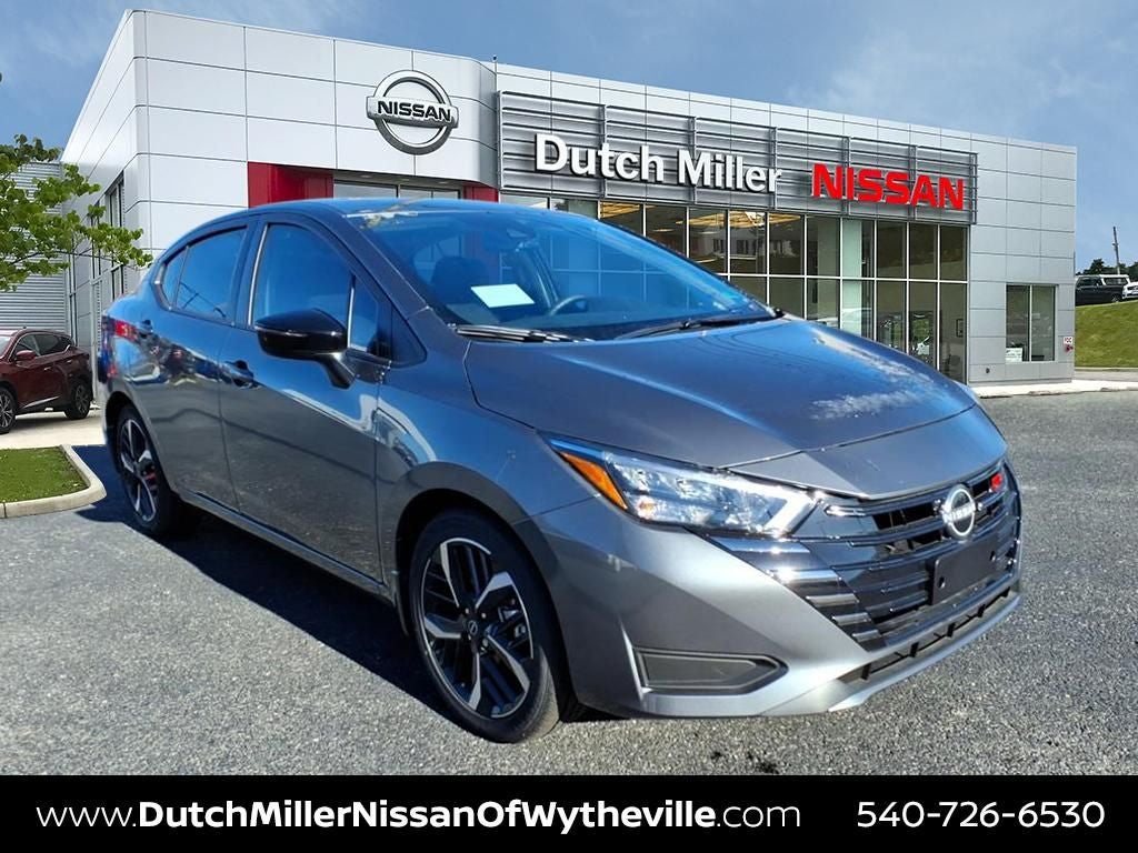2025 Nissan Versa SR