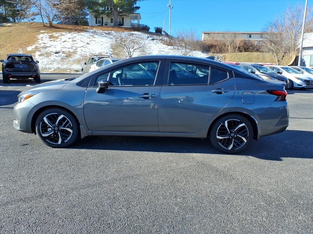 2025 Nissan Versa SR