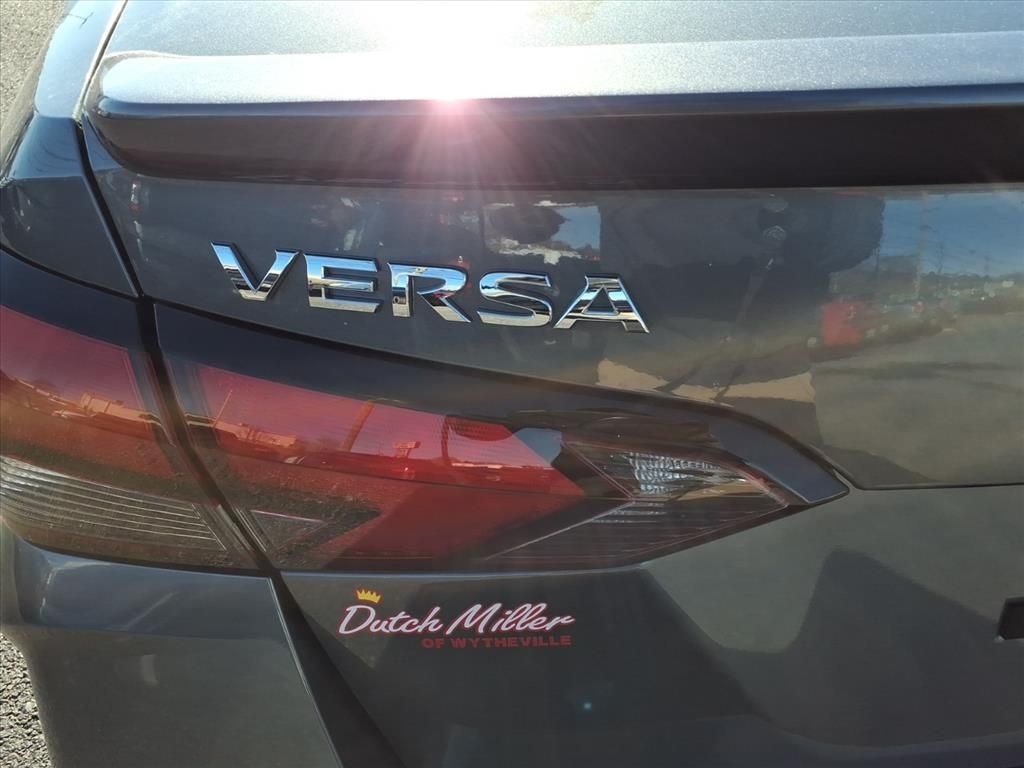 2025 Nissan Versa SR