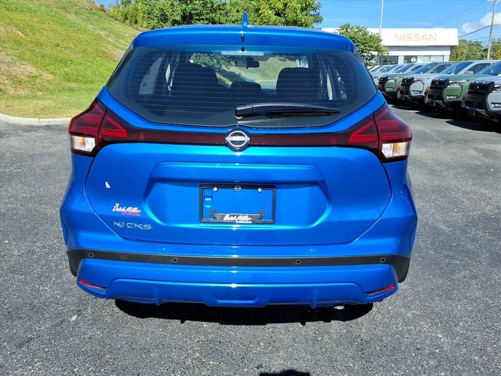 2025 Nissan Kicks Play S