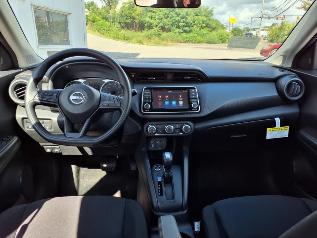 2025 Nissan Kicks Play S