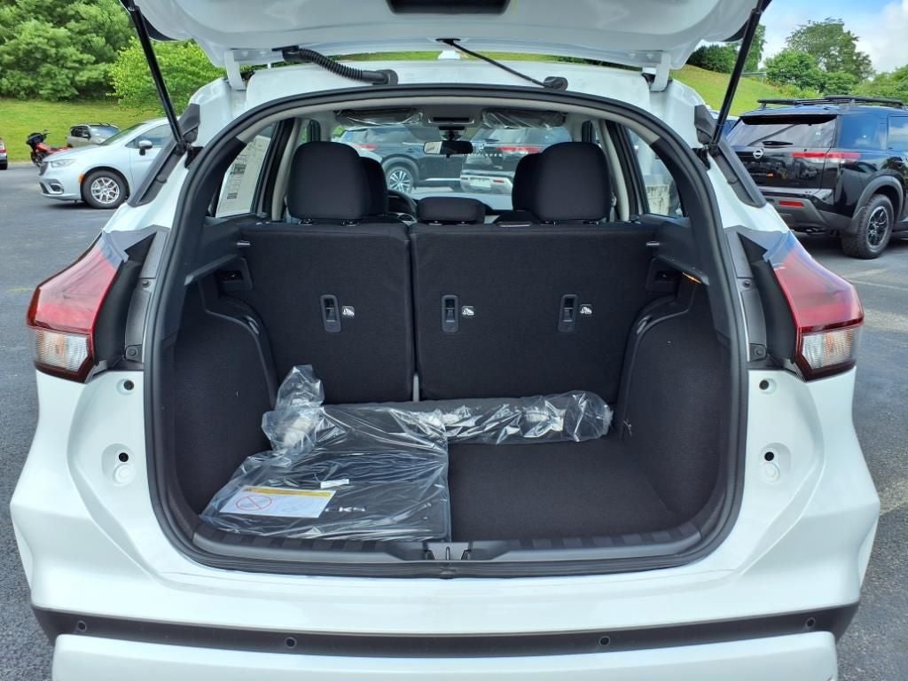 2025 Nissan Kicks Play S