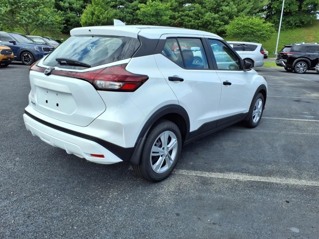 2025 Nissan Kicks Play S