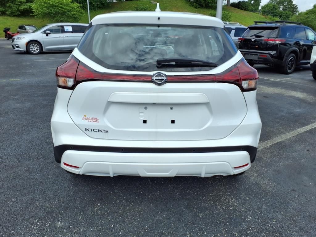 2025 Nissan Kicks Play S