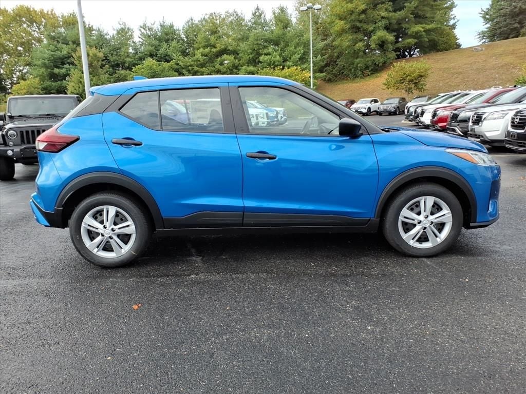 2025 Nissan Kicks Play S
