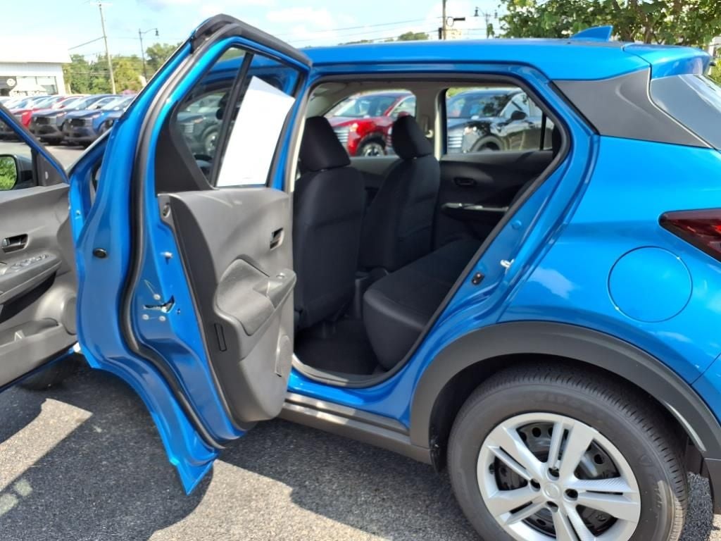 2025 Nissan Kicks Play S