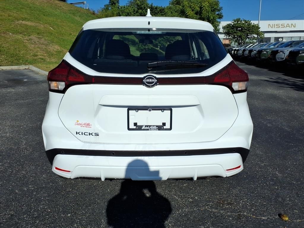 2025 Nissan Kicks Play S