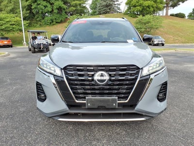 2023 Nissan Kicks SR