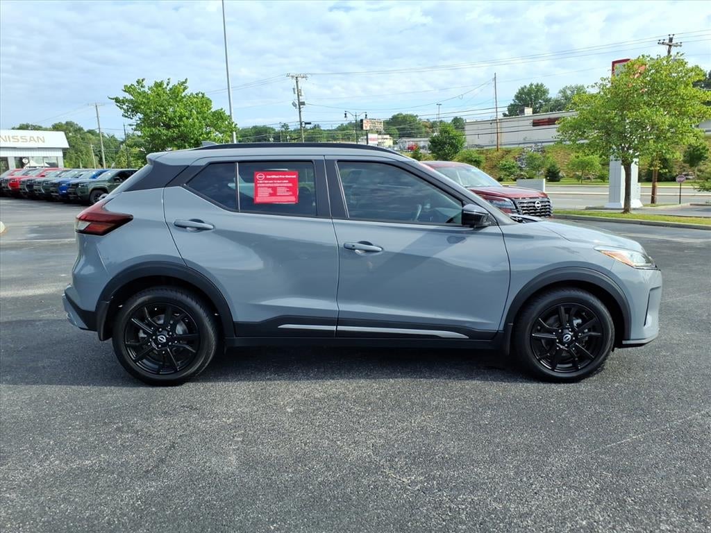 2023 Nissan Kicks SR