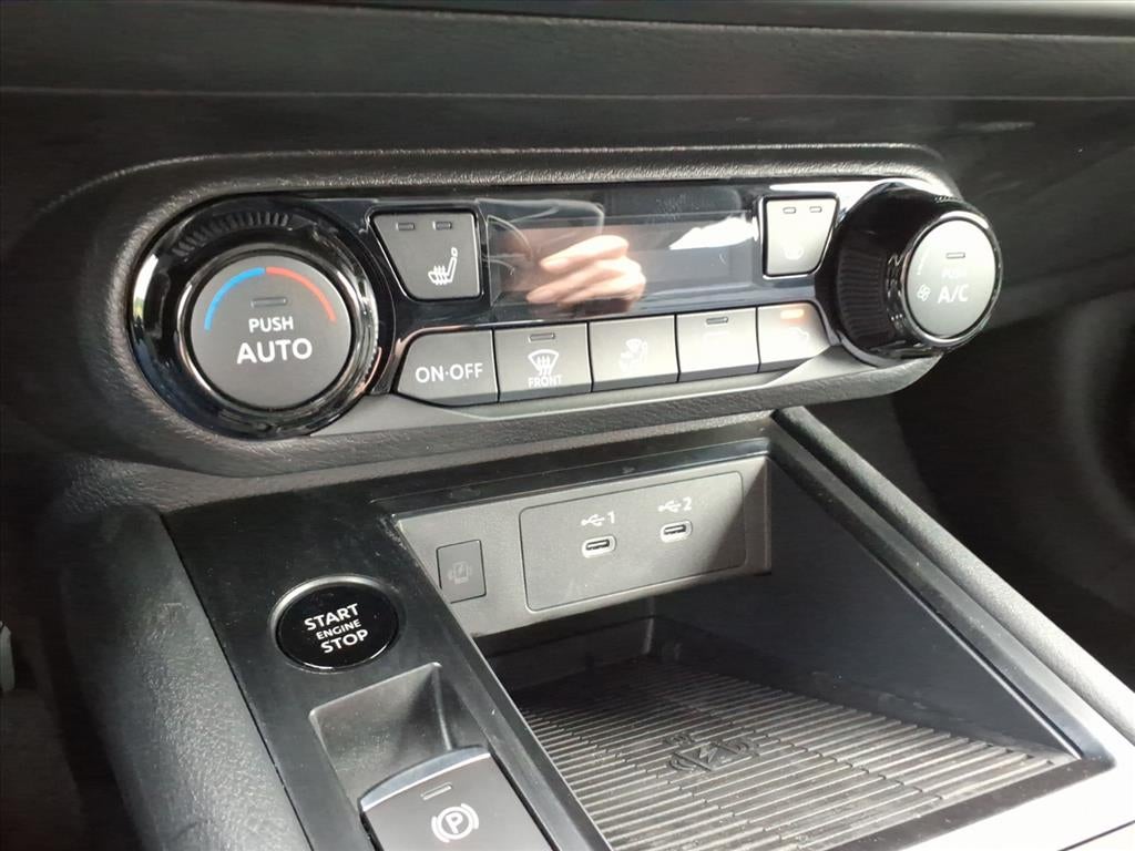 2027 Nissan Kicks SV