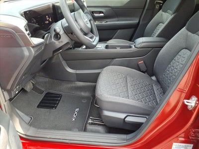 2025 Nissan Kicks SV