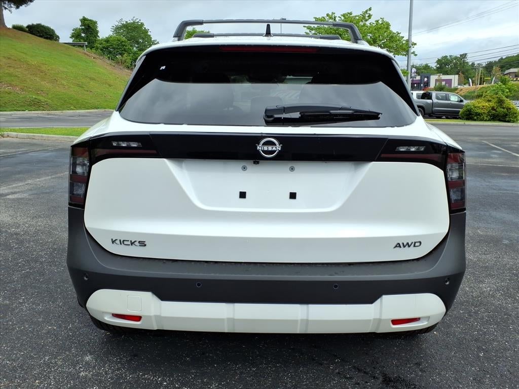 2026 Nissan Kicks SV