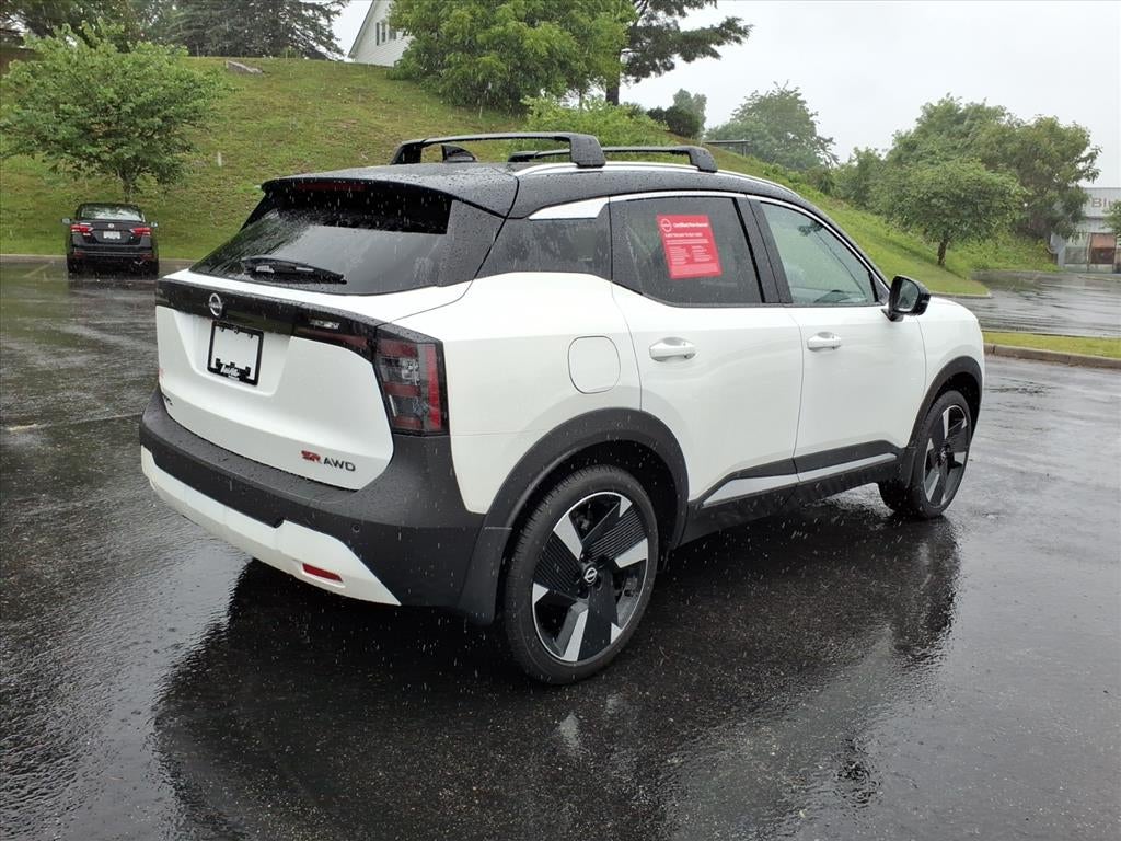 2025 Nissan Kicks SR