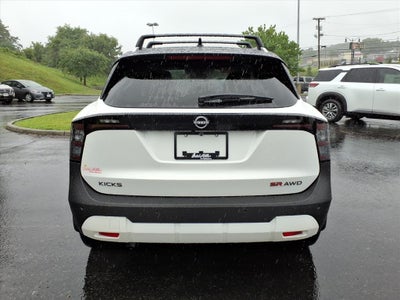 2025 Nissan Kicks SR