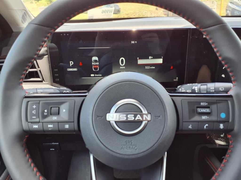 2025 Nissan Kicks SR