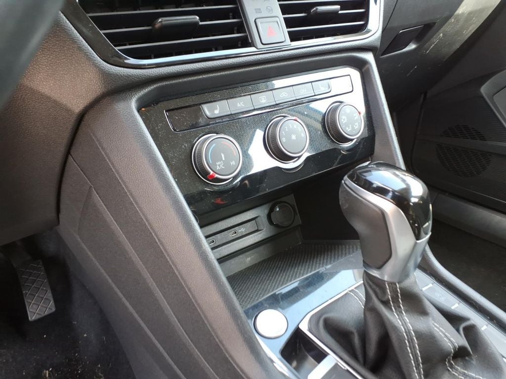 2025 Volkswagen Taos S