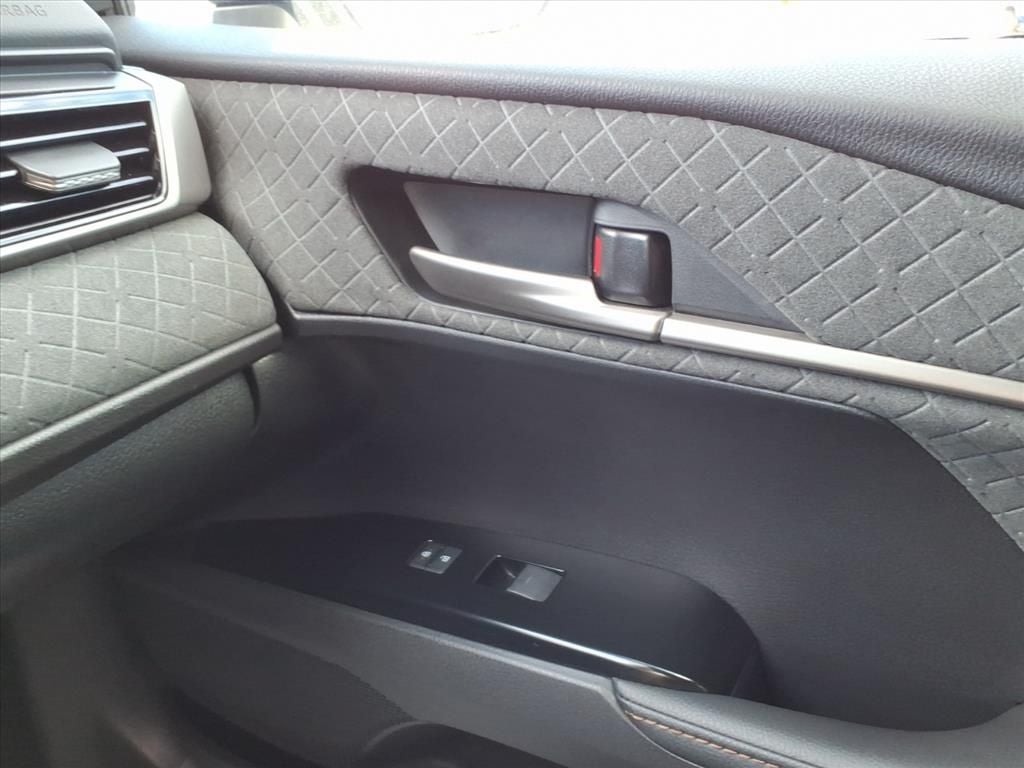 2026 Toyota Camry Hybrid XLE