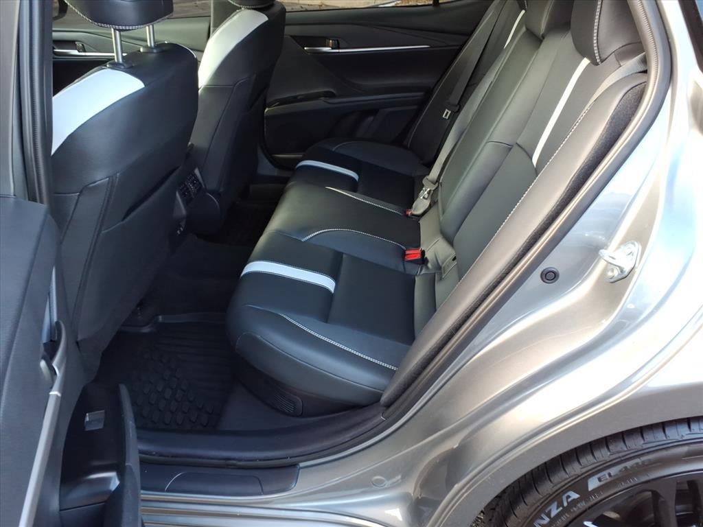 2025 Toyota Camry Hybrid SE