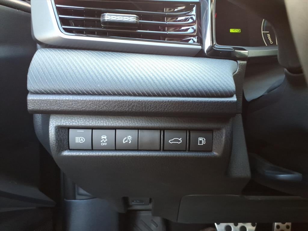 2025 Toyota Camry Hybrid SE