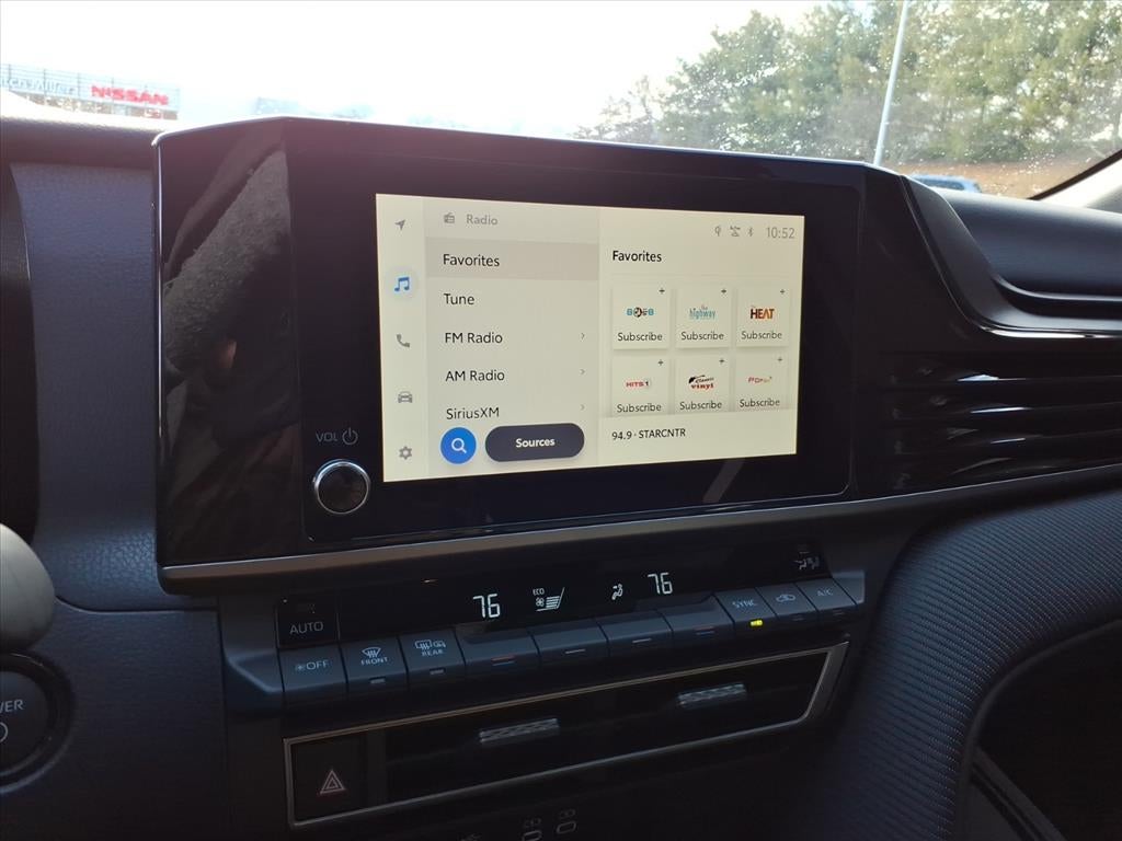 2025 Toyota Camry Hybrid SE