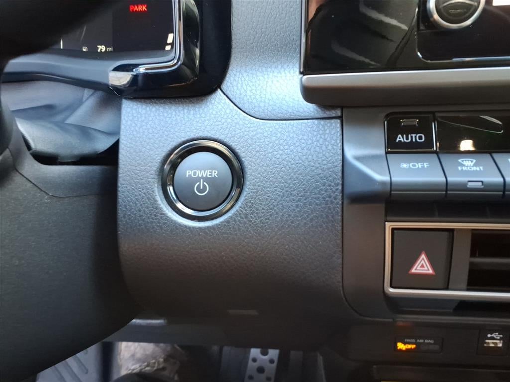 2025 Toyota Camry Hybrid SE