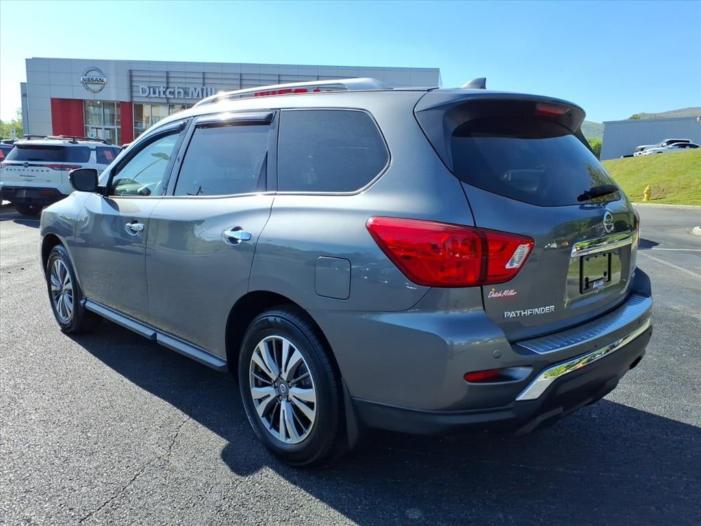 2020 Nissan Pathfinder SV