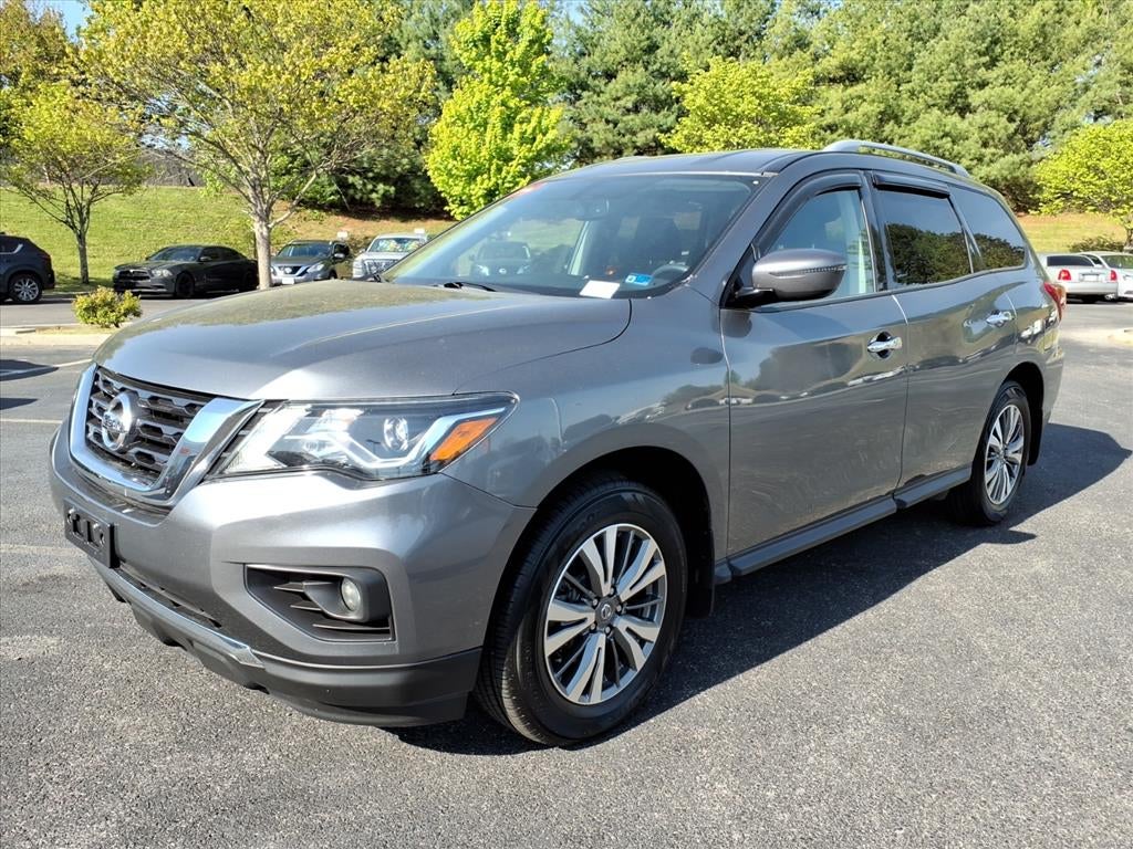 2020 Nissan Pathfinder SV