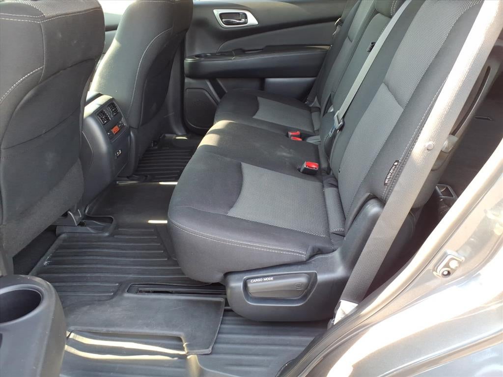 2020 Nissan Pathfinder SV