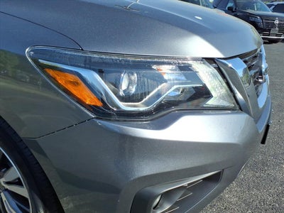 2020 Nissan Pathfinder SV