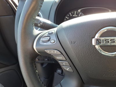 2020 Nissan Pathfinder SV