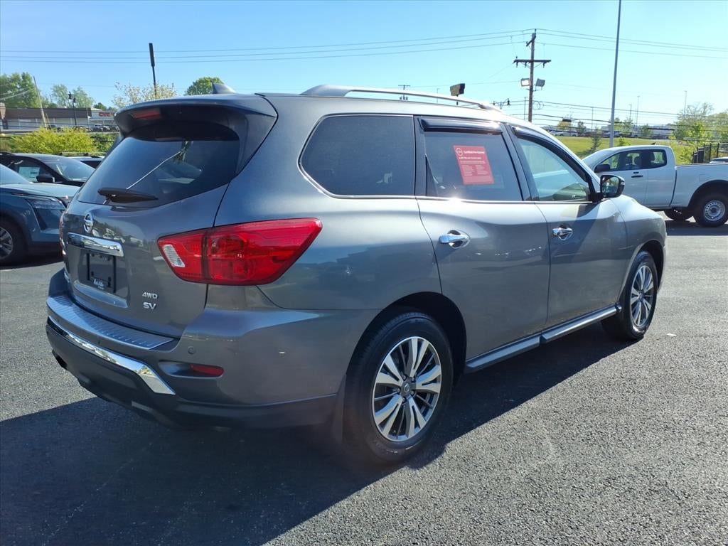 2020 Nissan Pathfinder SV
