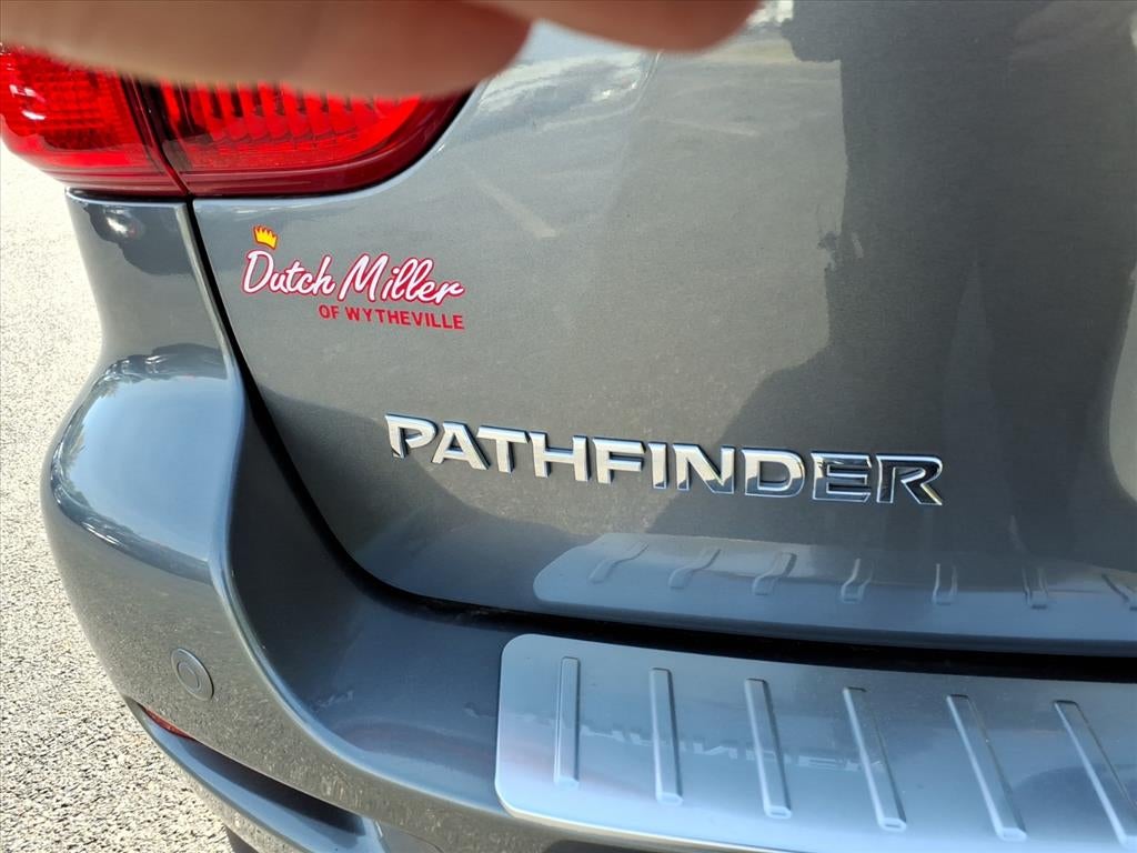 2020 Nissan Pathfinder SV