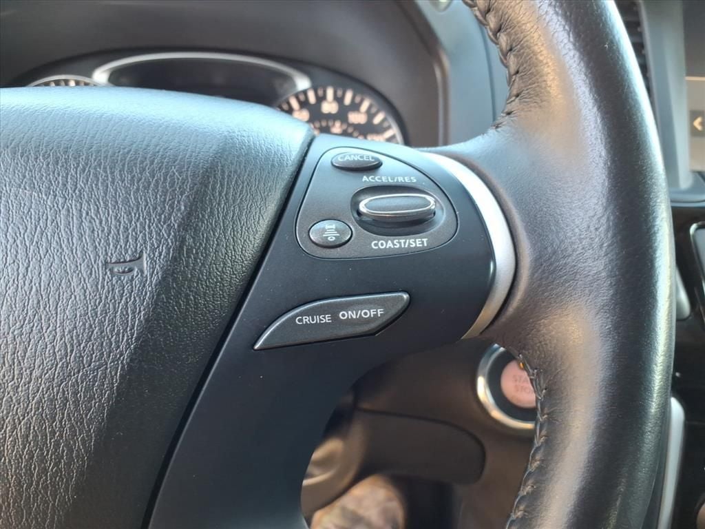 2019 Nissan Pathfinder SV