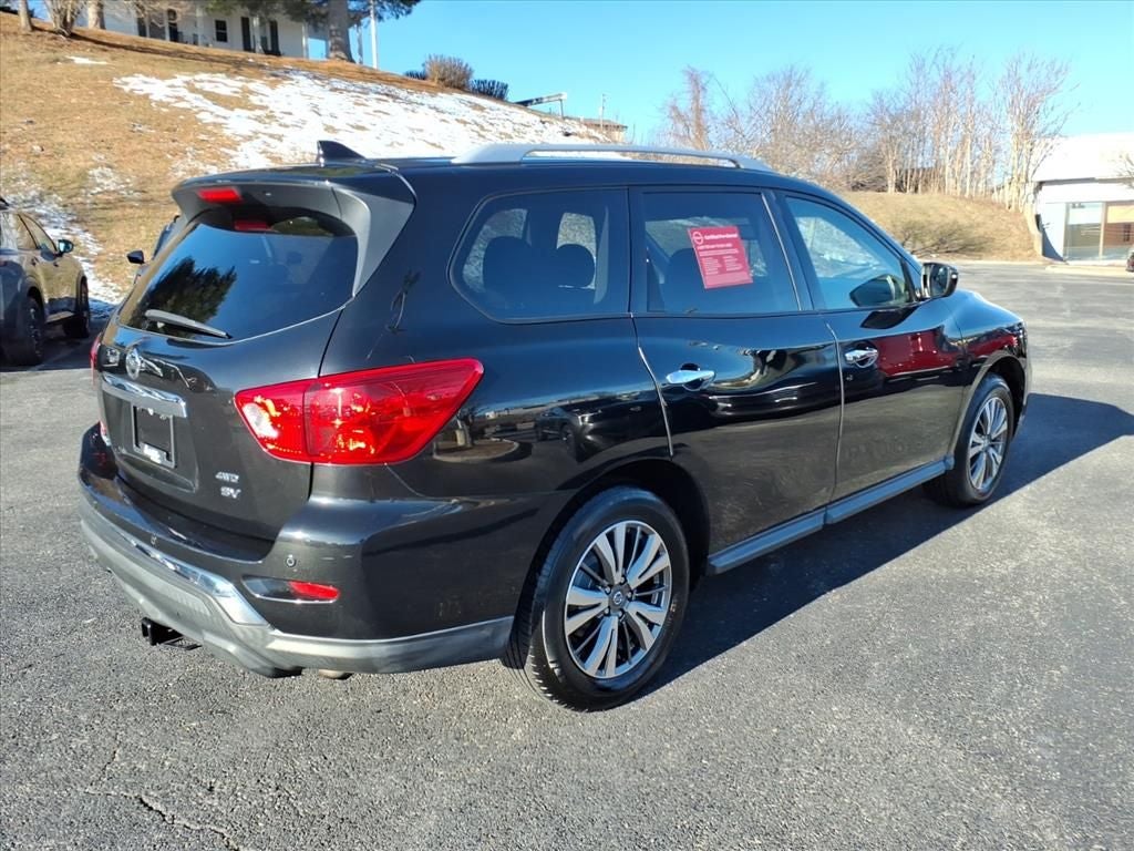 2019 Nissan Pathfinder SV