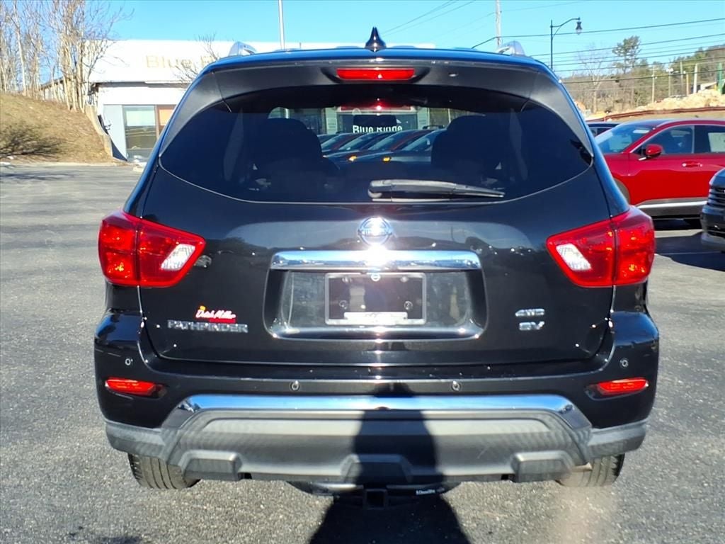 2019 Nissan Pathfinder SV