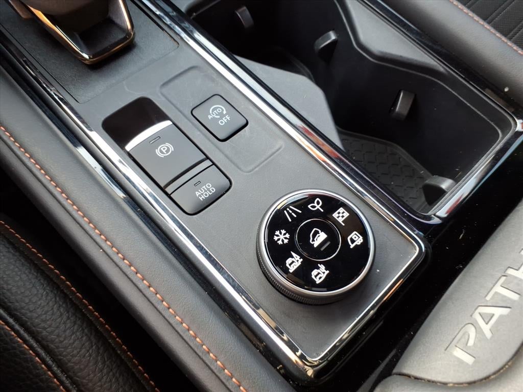 2025 Nissan Pathfinder Rock Creek®