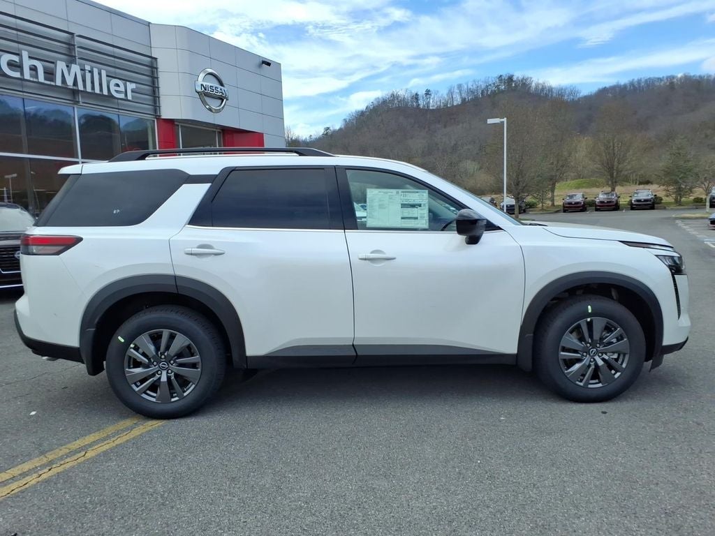 2026 Nissan Pathfinder SV